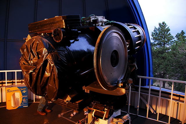 Рис. 15. 60-см f/1.8 телескоп проекта LONEOS.